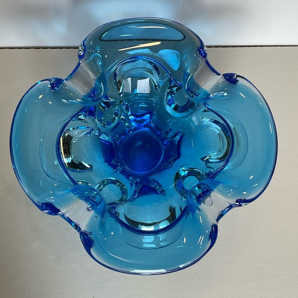 Canadian Art Glass - Cobalt Blue and Clear Glass - Picture 5 of 11
